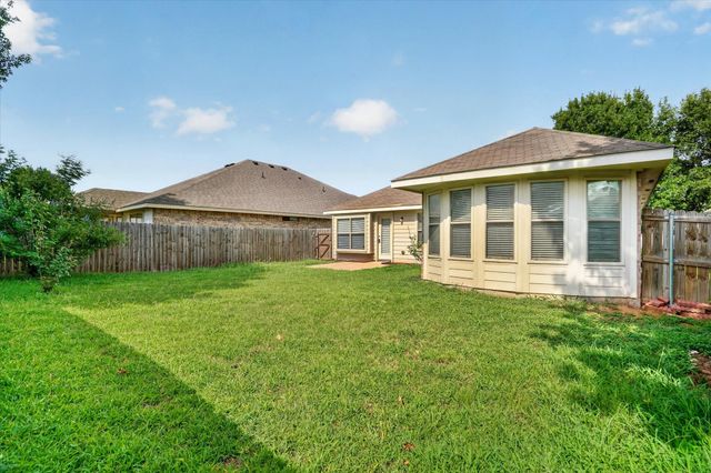 1520 Wickham Drive, Burleson, TX 76028