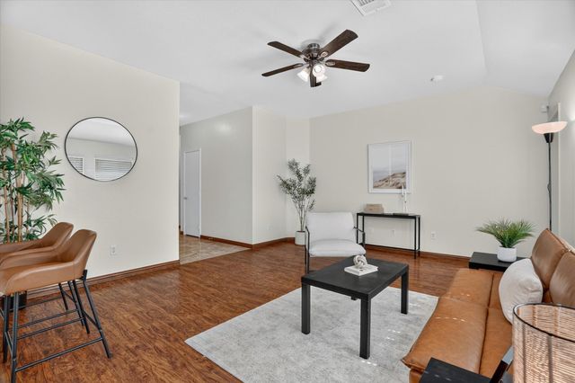1520 Wickham Drive, Burleson, TX 76028