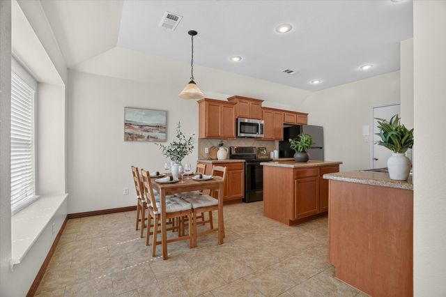 1520 Wickham Drive, Burleson, TX 76028