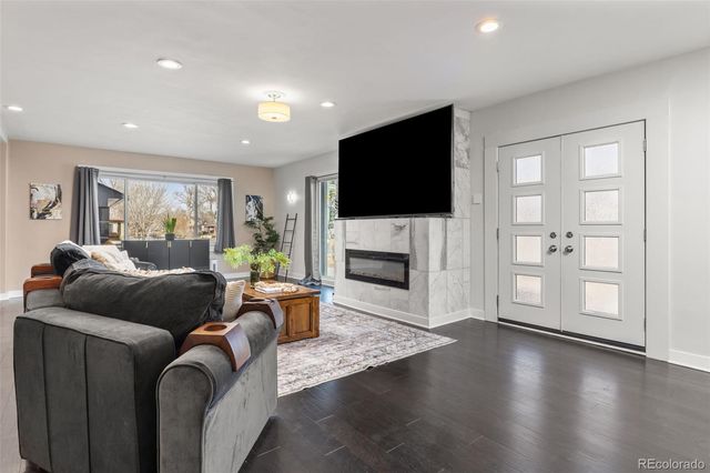 2551 N York Street, Denver, CO 80205