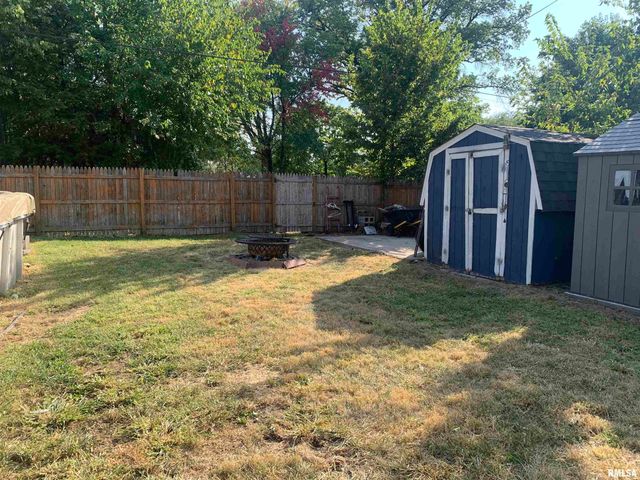 618 E VIRGINIA Avenue, Peoria, IL 61603