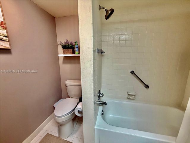 2707 Nassau Bnd H2, Coconut Creek, FL 33066