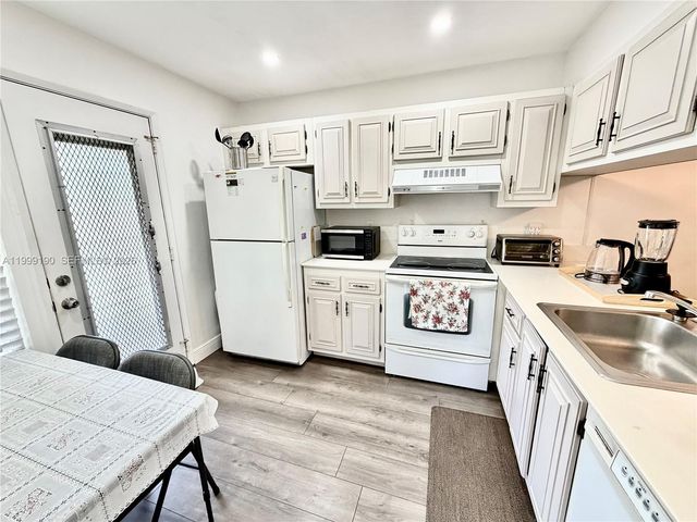 2707 Nassau Bnd H2, Coconut Creek, FL 33066