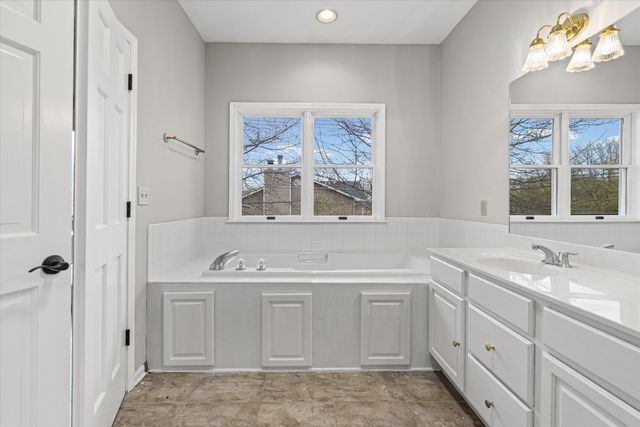 4405 FALL RIVER DR, Columbia, MO 65203