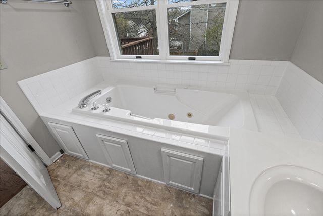 4405 FALL RIVER DR, Columbia, MO 65203