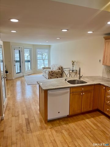 241 South Water Street 14, East Windsor, CT 06088