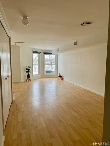 241 South Water Street 14, East Windsor, CT 06088