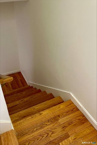 241 South Water Street 14, East Windsor, CT 06088