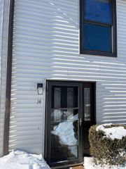 241 South Water Street 14, East Windsor, CT 06088