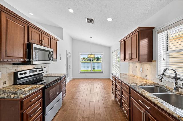 3937 Palladium Shore Dr, Boynton Beach, FL 33436
