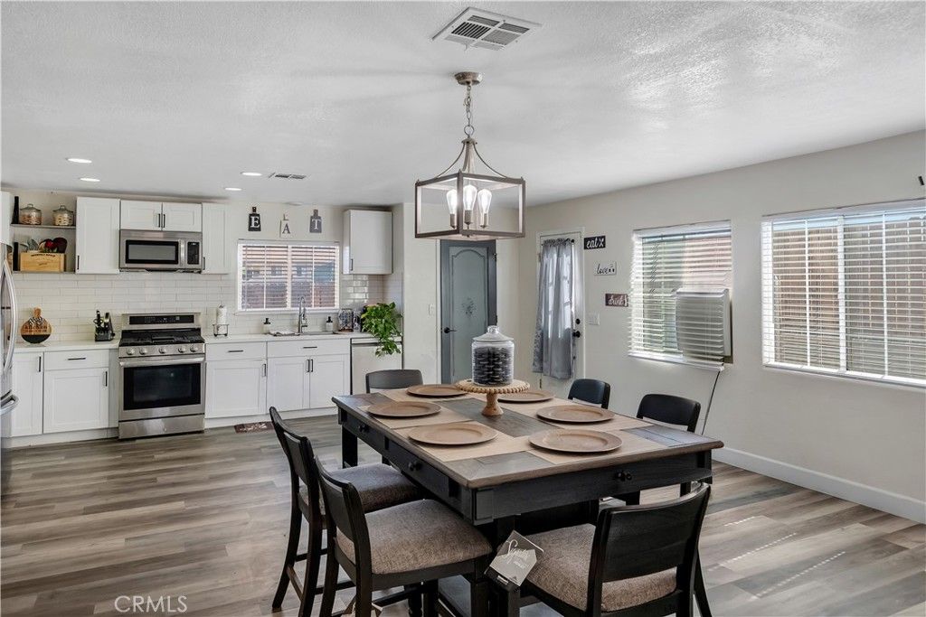 Image 18 of property listing at 960 Purple Sage Court, Barstow, CA 92311