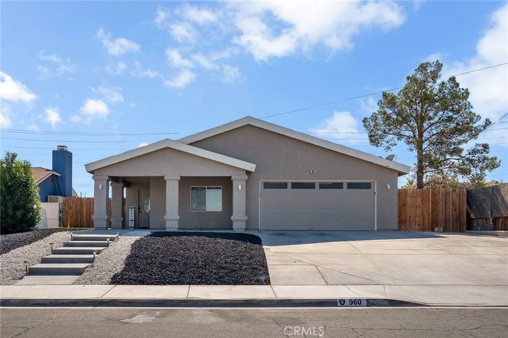 Image 2 of property listing at 960 Purple Sage Court, Barstow, CA 92311