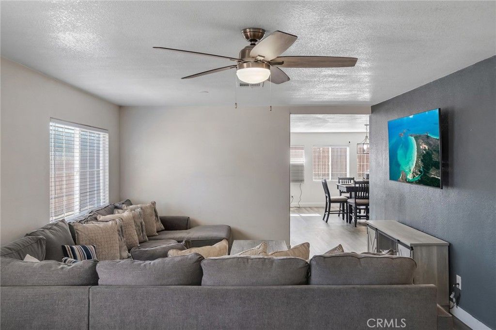 Image 20 of property listing at 960 Purple Sage Court, Barstow, CA 92311
