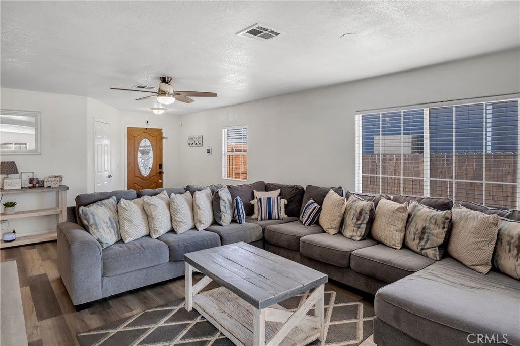 Image 22 of property listing at 960 Purple Sage Court, Barstow, CA 92311
