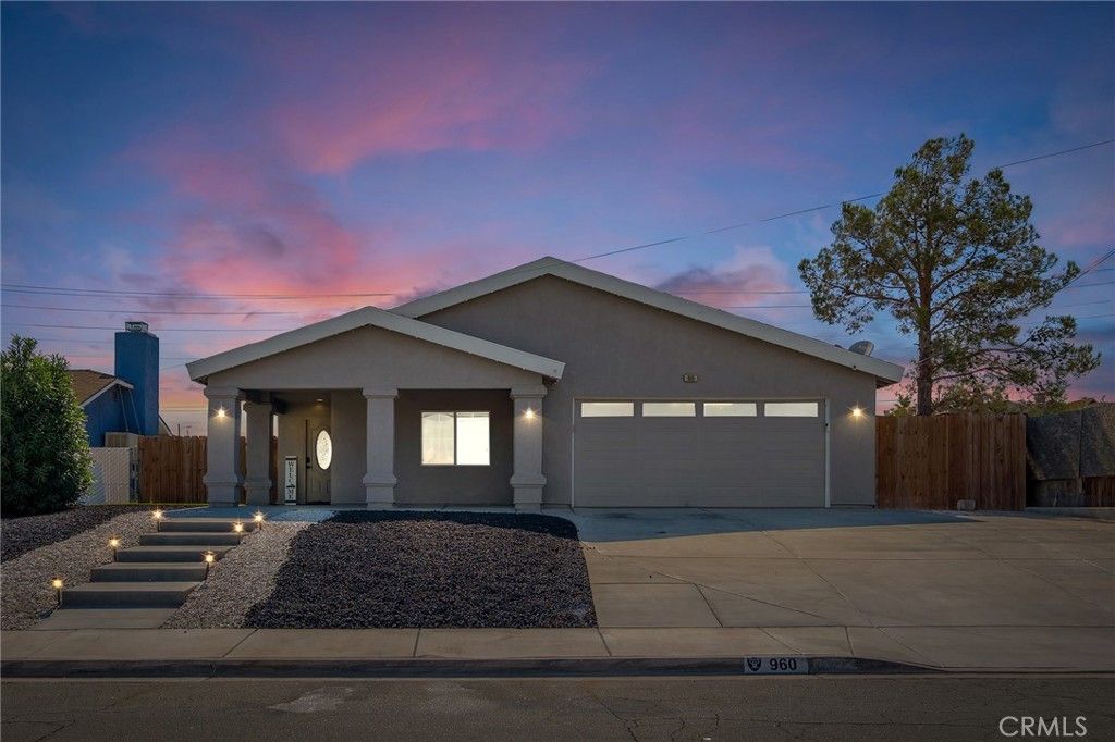 Image 3 of property listing at 960 Purple Sage Court, Barstow, CA 92311