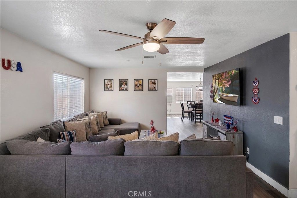 Image 7 of property listing at 960 Purple Sage Court, Barstow, CA 92311
