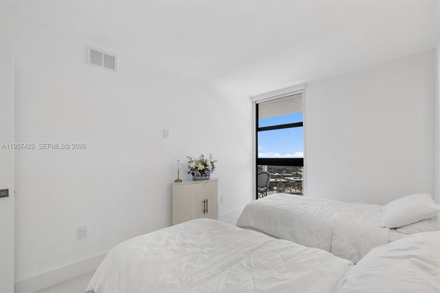 20515 E Country Club Dr 1747, Aventura, FL 33180