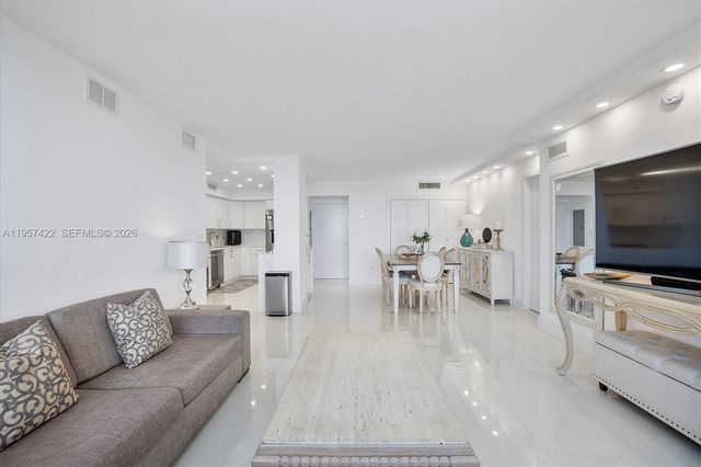 20515 E Country Club Dr 1747, Aventura, FL 33180