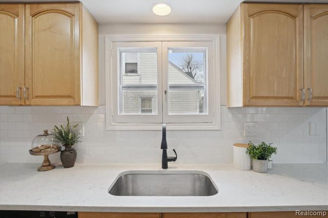 224 N Hewitt Road, Ypsilanti, MI 48197