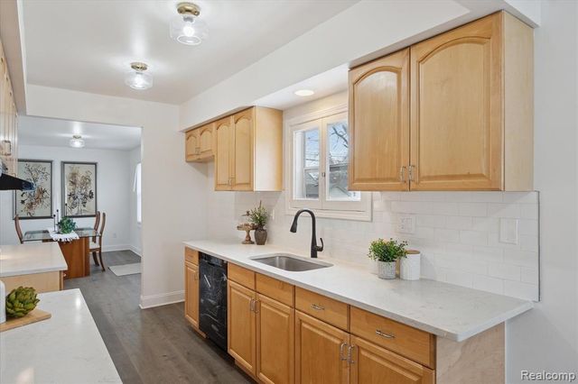 224 N Hewitt Road, Ypsilanti, MI 48197