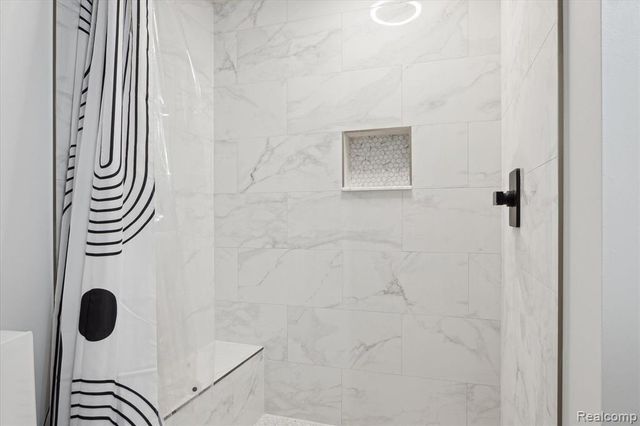 224 N Hewitt Road, Ypsilanti, MI 48197