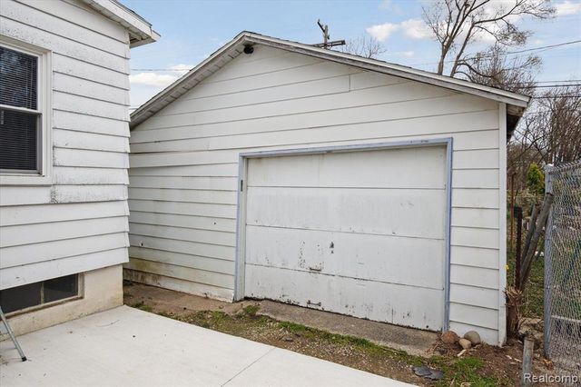 224 N Hewitt Road, Ypsilanti, MI 48197