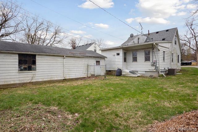 224 N Hewitt Road, Ypsilanti, MI 48197