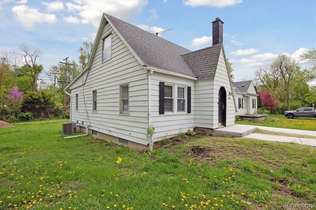 224 N Hewitt Road, Ypsilanti, MI 48197