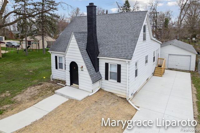 224 N Hewitt Road, Ypsilanti, MI 48197