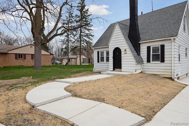 224 N Hewitt Road, Ypsilanti, MI 48197