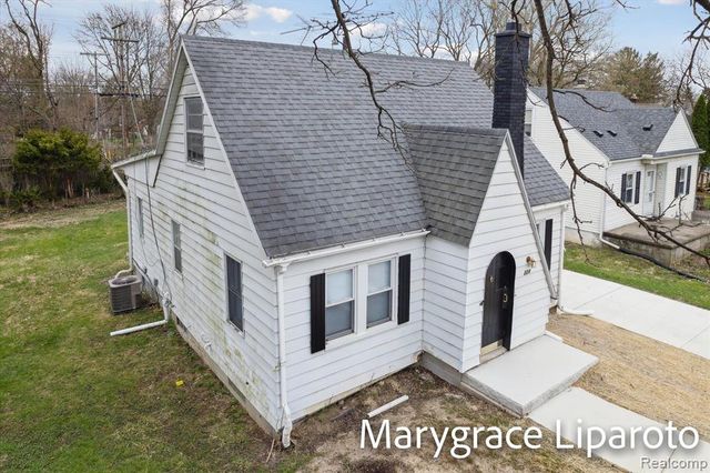 224 N Hewitt Road, Ypsilanti, MI 48197