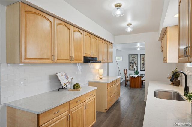 224 N Hewitt Road, Ypsilanti, MI 48197