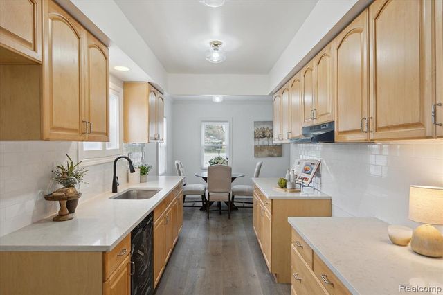 224 N Hewitt Road, Ypsilanti, MI 48197