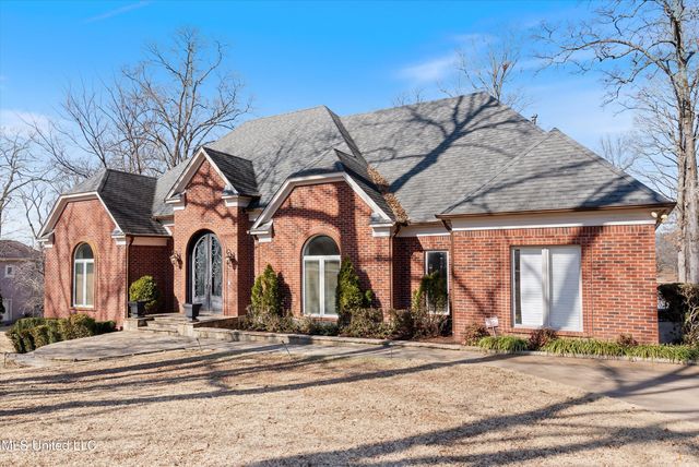 1602 Stonehedge Drive, Southaven, MS 38671