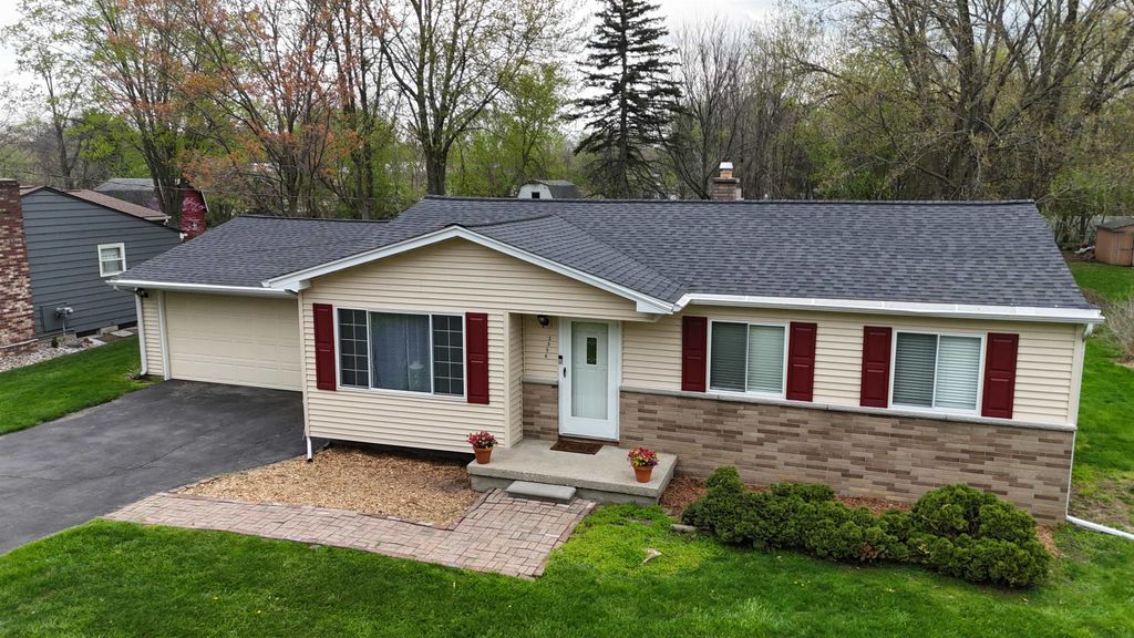 2354 Ross Street, Grand Blanc Twp, MI 48439