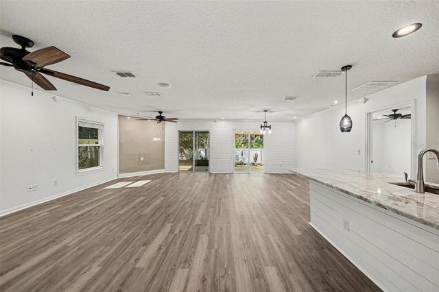 111 LAKESIDE COURT, Bunnell, FL 32110