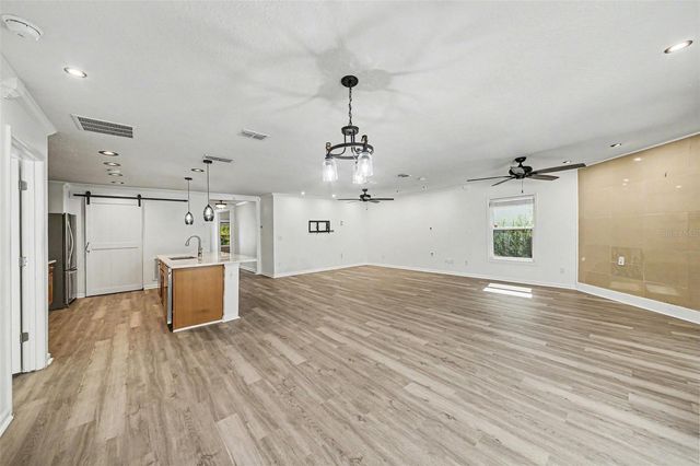 111 LAKESIDE COURT, Bunnell, FL 32110