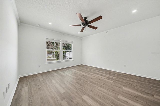 111 LAKESIDE COURT, Bunnell, FL 32110