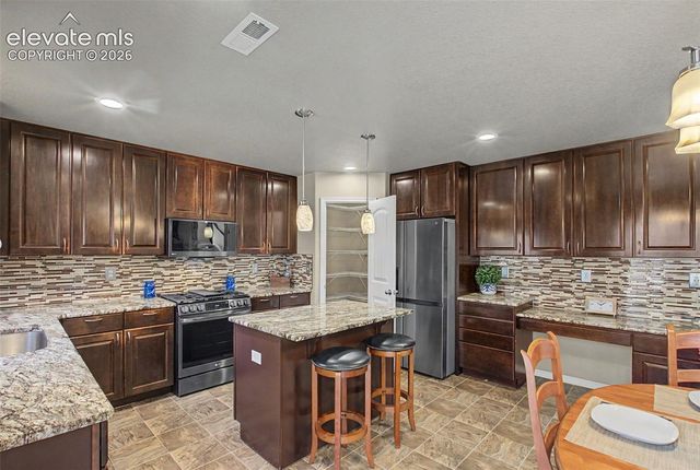 984 Diamond Rim Drive, Colorado Springs, CO 80921