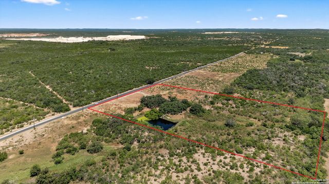 281 County Road 265, Hondo, TX 78861