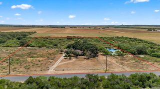 281 County Road 265, Hondo, TX 78861