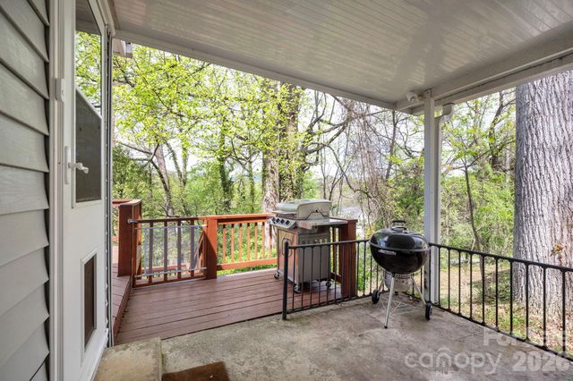 88 Ivanhoe Avenue, Asheville, NC 28806
