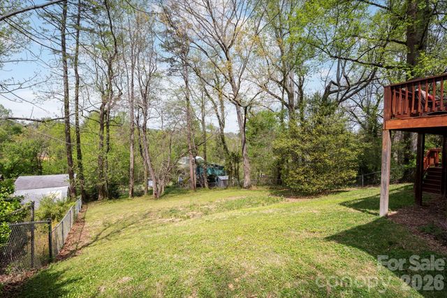 88 Ivanhoe Avenue, Asheville, NC 28806