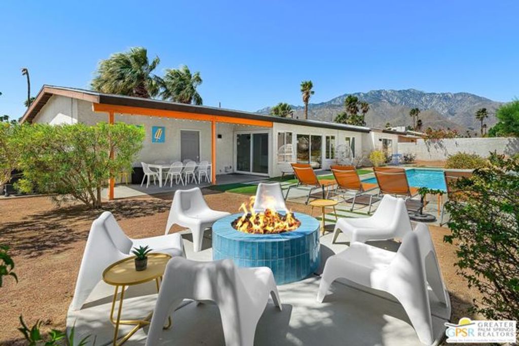 2864 E Valencia Road, Palm Springs, CA 92262