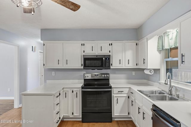 9115 Willowwood Way, Jeffersontown, KY 40299