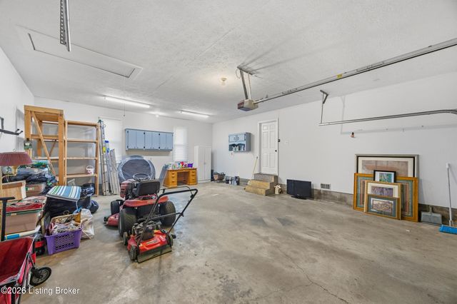 9115 Willowwood Way, Jeffersontown, KY 40299