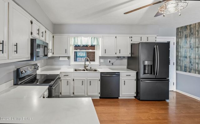 9115 Willowwood Way, Jeffersontown, KY 40299