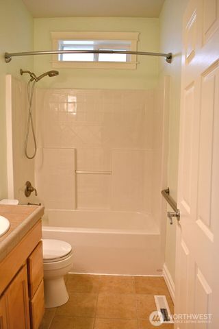 1546 Rockcreek Lane SW, Tumwater, WA 98512