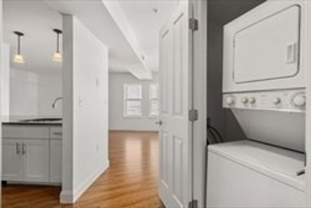 8 Dustin 301, Boston, MA 02135