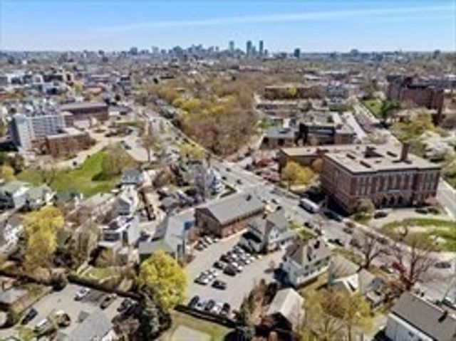 8 Dustin 301, Boston, MA 02135